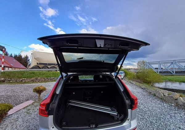 Volvo XC 60 cena 112000 przebieg: 119937, rok produkcji 2019 z Żnin małe 106
